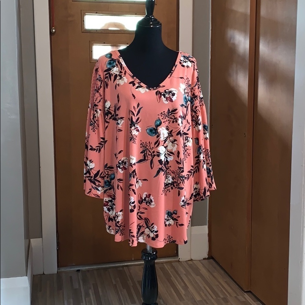 Evri coral blouse with floral print! Plus size!